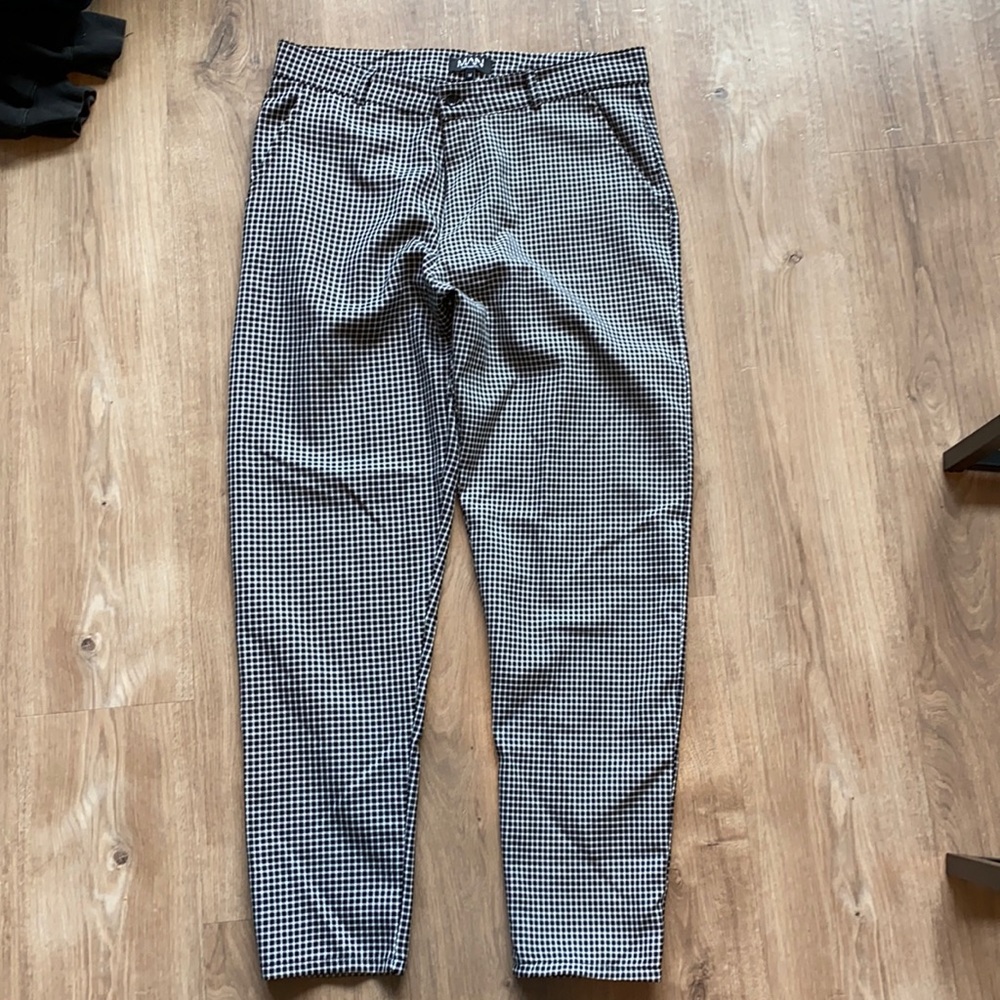 Boohoo Man Size M Checkered Dress Pants